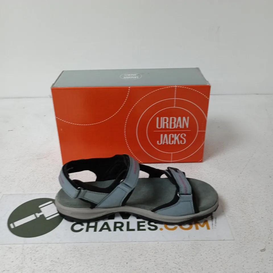 BOXED URBAN JACKS MANDY SANDALS – NAVY MULTI, UK 7 (EU 40)