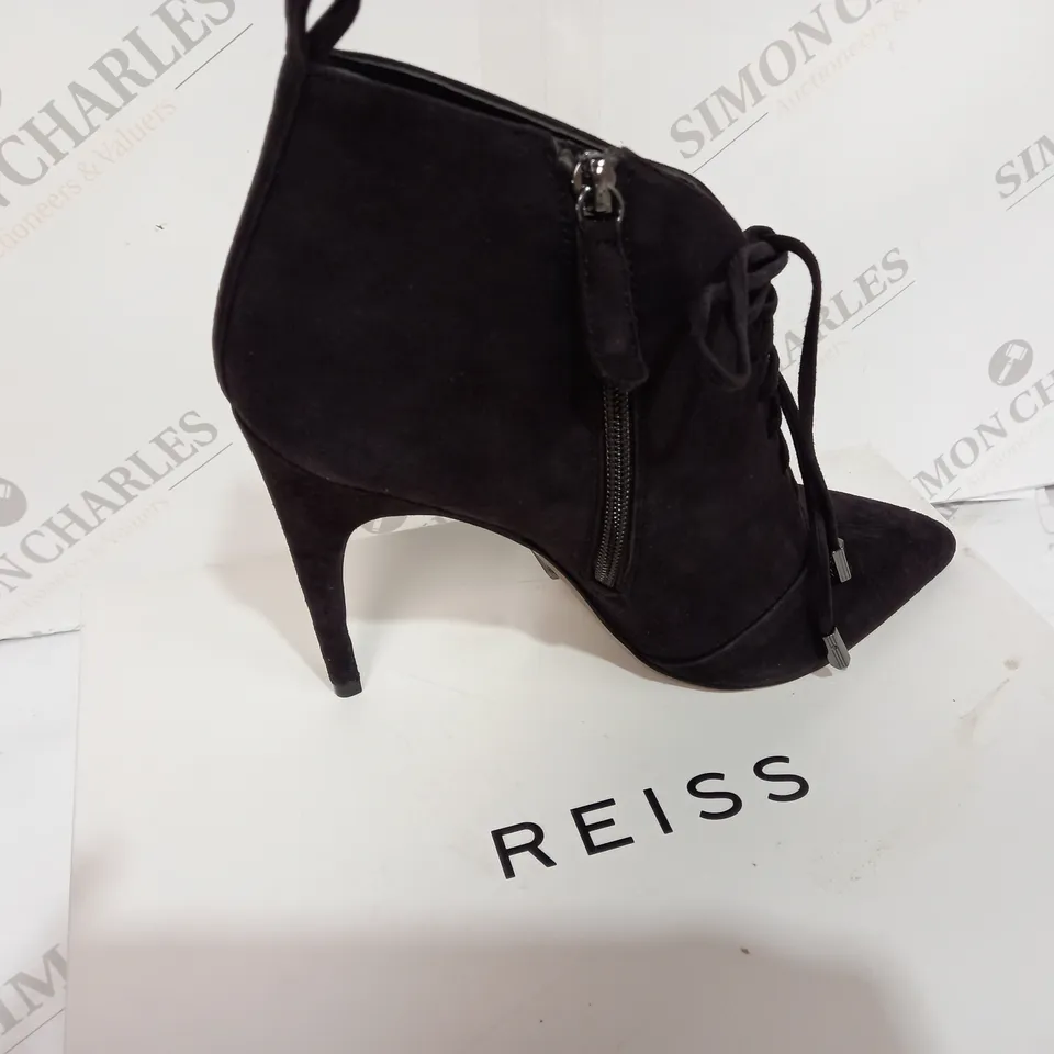 BOXED REISS SUEDE CHOCOLATE BOOT HEELS - SIZE 7