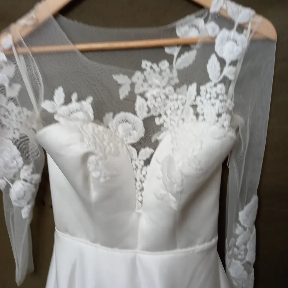 DAVID  FIELDEN NET SLEEVED WEDDING DRESS - SIZE UNSPECIFIED
