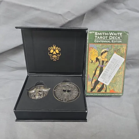 APPROXIMATELY 10 ASSORTED TOYS AND GAMES TO INCLUDE PIRATE GOLD, TAROT DECK, ETC