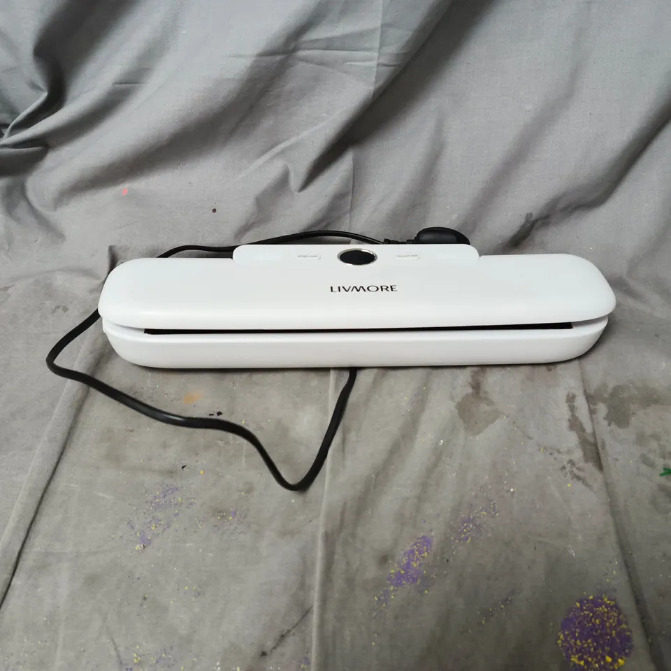 LIVMORE VACUUM SEALER FK-7912 – WHITE. UNBOXED