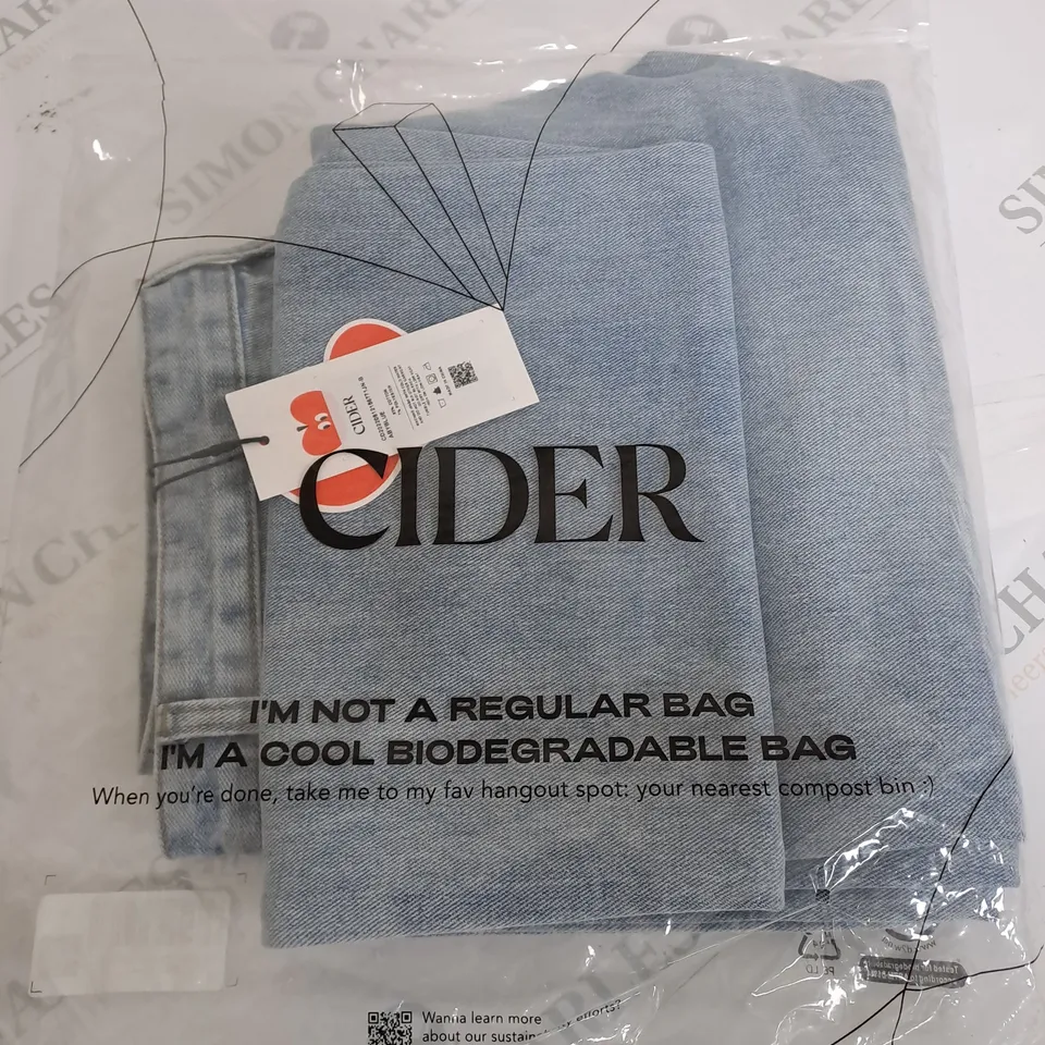 CIDER LIGHT BLUE DENIM JEANS SIZE M