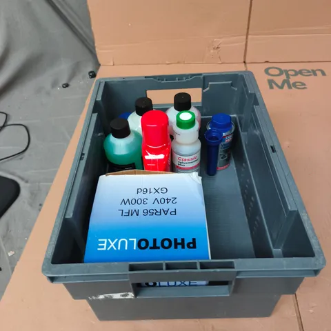 TOTE OF APPROXIMATELY 8 ASSORTED CAR CARE ITEMS TO INCLUDE: LIQUID CERAMIC SHAMPOO