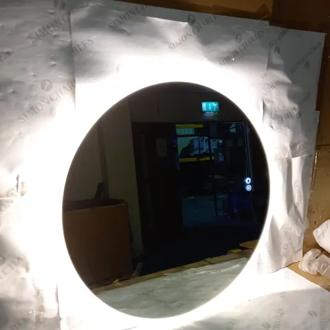 2 BUTTON LIGHT UP WALL MIRROR