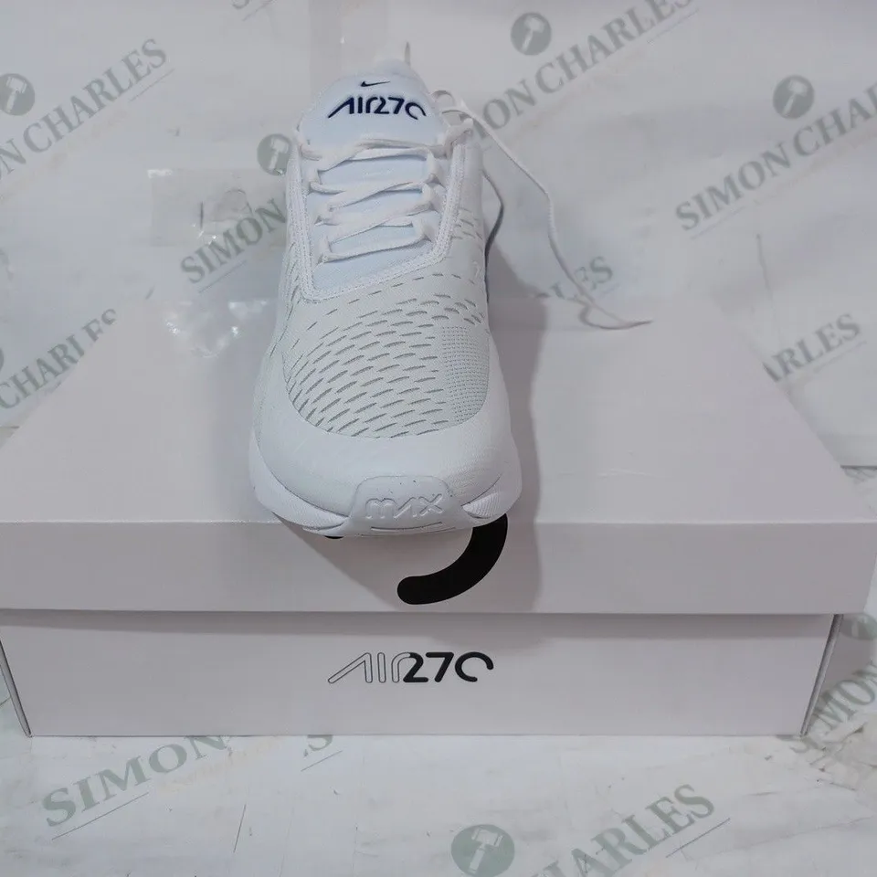 BOXED PAIR OF NIKE AIR MAX 270 TRAINERS IN WHITE/BLUE UK SIZE 10