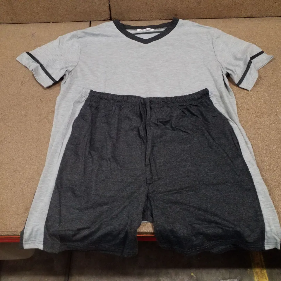 BOX CONTAINING APPROXIMATELY 58 ASSORTED ASENIZA MENS PYJAMA SHORTS SETS
