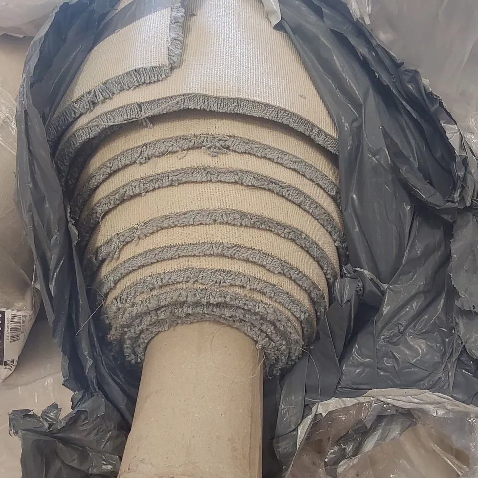 ROLL OF QUALITY ULTIMATE IMPRESSIONS LIBERTY CARPET - APPROXIMATELY 9.6 x 5m