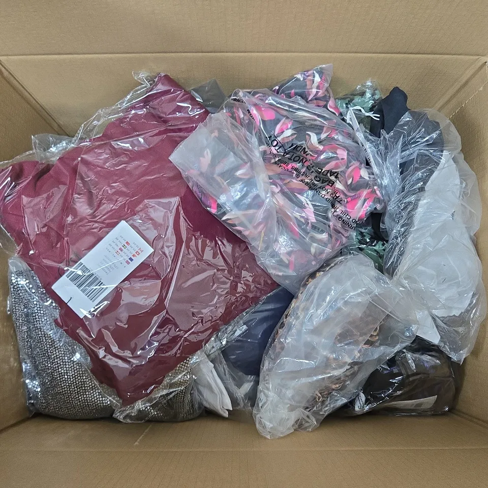 LARGE BOX OF APPROX 20 CLOTHING, SHOES & ACCESSORIES