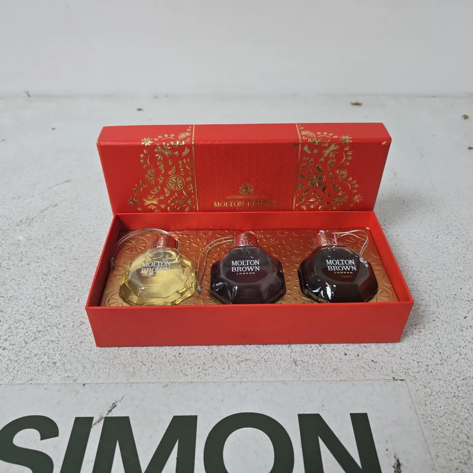 MOLTON BROWN LONDON SET OF 3 BAUBLE BATH AND SHOWER GEL COLLECTION