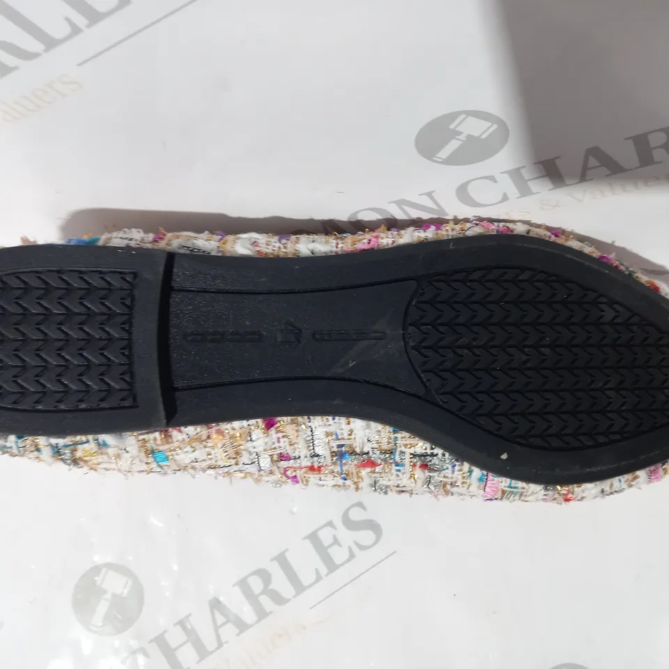 BOXED PAIR OF DESIGNER SLIP-ON SHOES IN MULTICOLOUR EU SIZE 41
