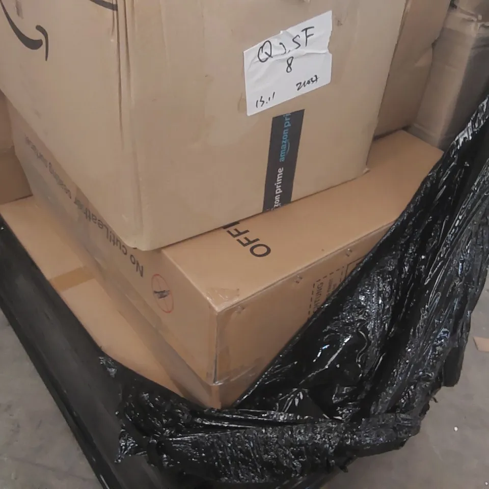 PALLET CONTAINING A VERY LARGE QUANTITY OF ASSORTED FURNITURE ITEMS INCLUDING: OFFICE CHAIRS ECT