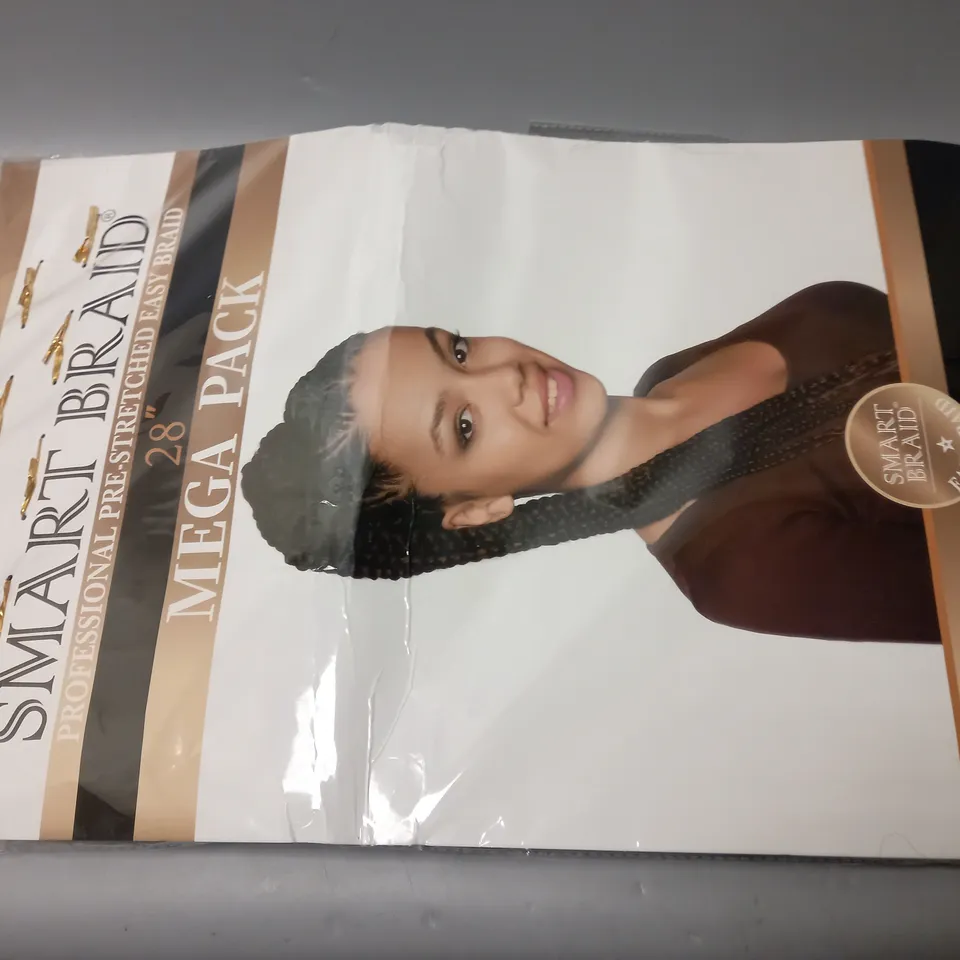 LOT OF 12 ASSORTED ARTIFICIAL HAIR ITEMS TO INCLUDE SMART BRAID PRE STRETCHED 28" EASY BRAID MEGA PACK