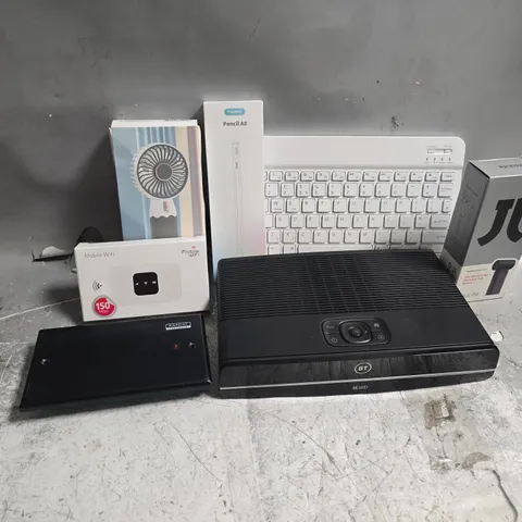 APPROXIMATELY 15 ASSORTED ELECTRICAL PRODUCTS & ACCESSORIES TO INCLUDE JISULIFE FAN LITE9, MOBILE WIFI, PENCIL A8, ETC