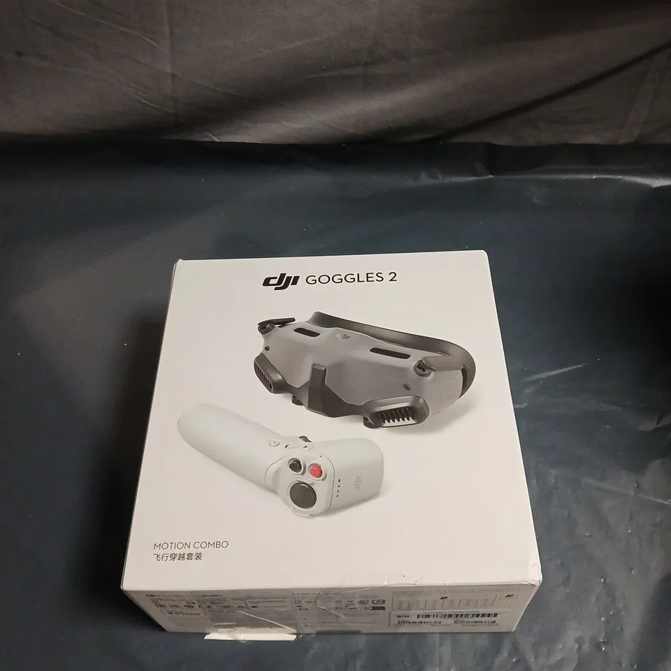 DJI GOGGLES 2 MOTION COMBO – FPV VR GOGGLES WITH CONTROLLER
