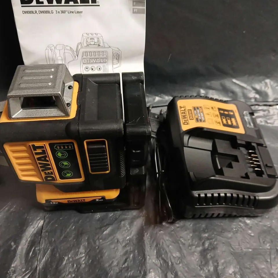 DEWALT CORDLESS POWER TOOL KIT WITH CHARGER, DUAL BATTERIES AND CARRY CASE
