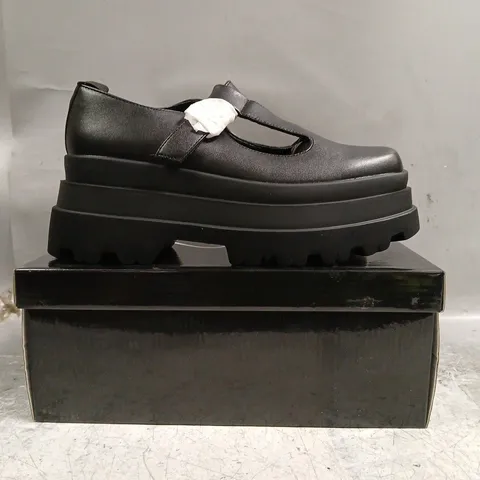 BOXED PAIR OF KOI SILENT AMITY TRIDENT PLATFORM MARY JANE SHOES IN BLACK UK SIZE 7