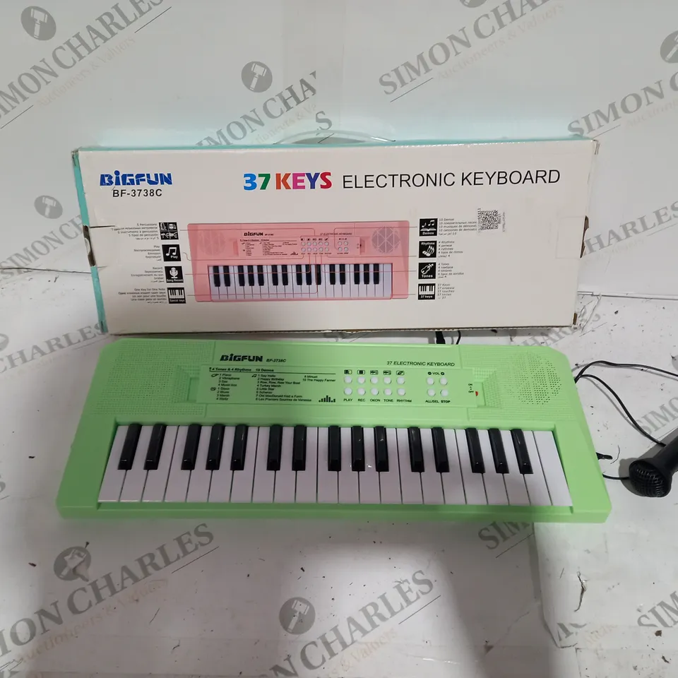 BOXED BIGFUN ELECTRONIC 37 KEY KEYBOARD WITH MICROPHONE