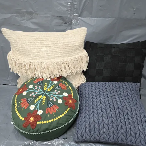 7 ASSORTED PILLOWS/CUSHIONS IN VARIOUS STYLES, COLOURS & SIZES