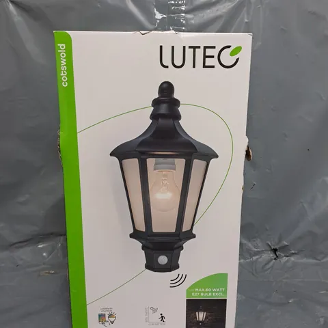 BOXED LUTEC COTSWOLD OUTDOOR WALL LAMP 