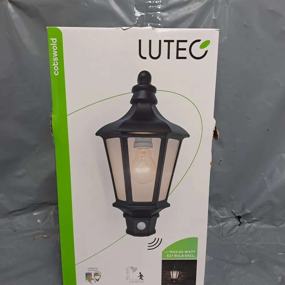 BOXED LUTEC COTSWOLD OUTDOOR WALL LAMP 