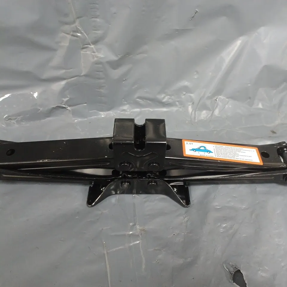 2.5 TON UNBRANDED CAR JACK IN BLACK