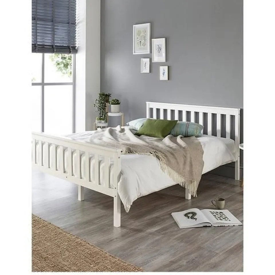 BOXED CLAYTON WOODEN ATLANTIC KING BED FRAME WHITE