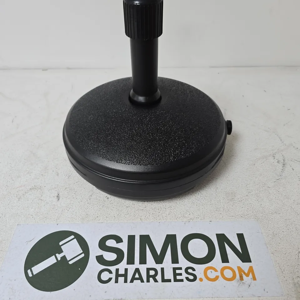 BLACK PLASTIC PARASOL FILLABLE BASE