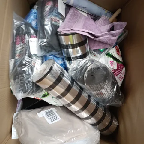 BOX OF APPROXIMATELY 15 ASSORTED HOUSEHOLD ITEMS