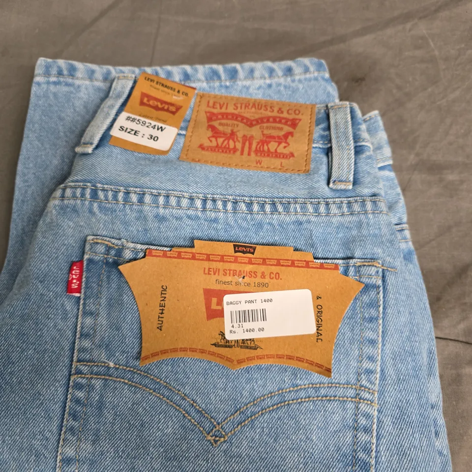 LEVI'S JEANS – LIGHT BLUE DENIM, UK 30