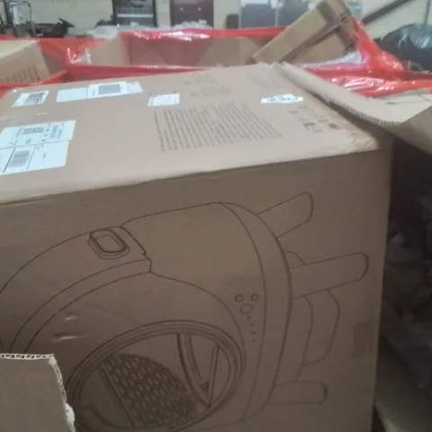 PALLET OF ASSORTED HOUSEHOLD GOODS AND PRODUCTS TO INCLUDE;CAR LITTER BOX,VACUUM CLEANER