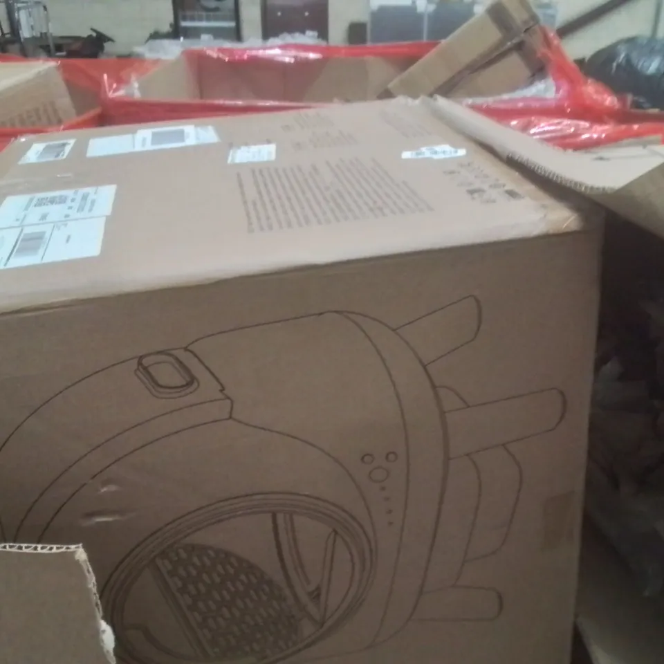 PALLET OF ASSORTED HOUSEHOLD GOODS AND PRODUCTS TO INCLUDE;CAR LITTER BOX,VACUUM CLEANER