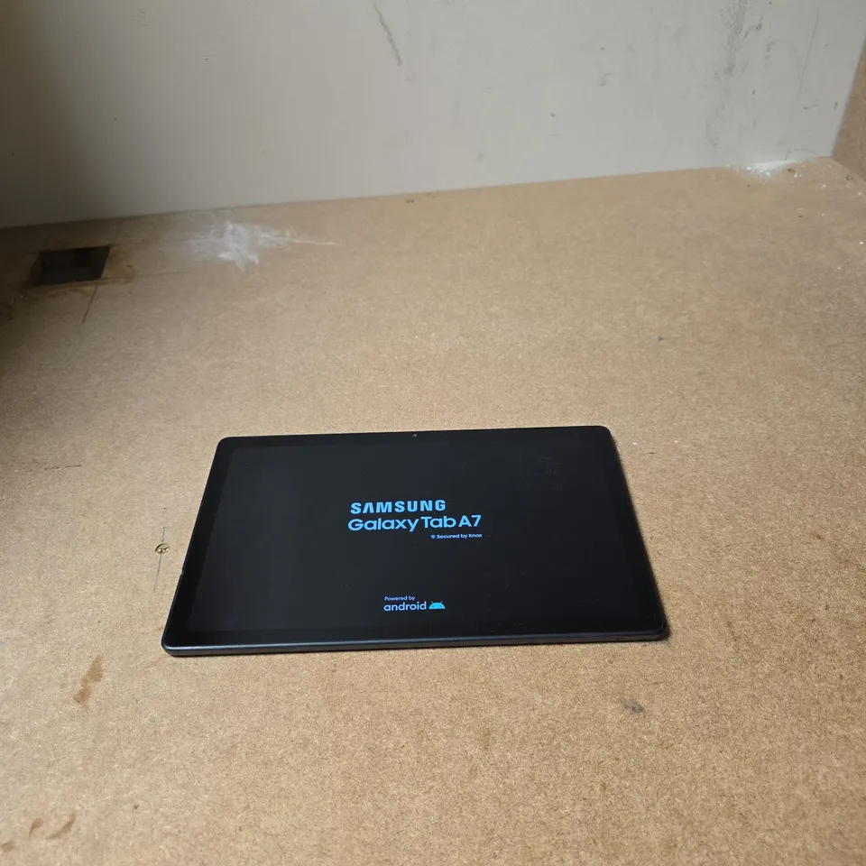 SAMSUNG GALAXY TAB A7 TABLET – BLACK - POWERS ON 