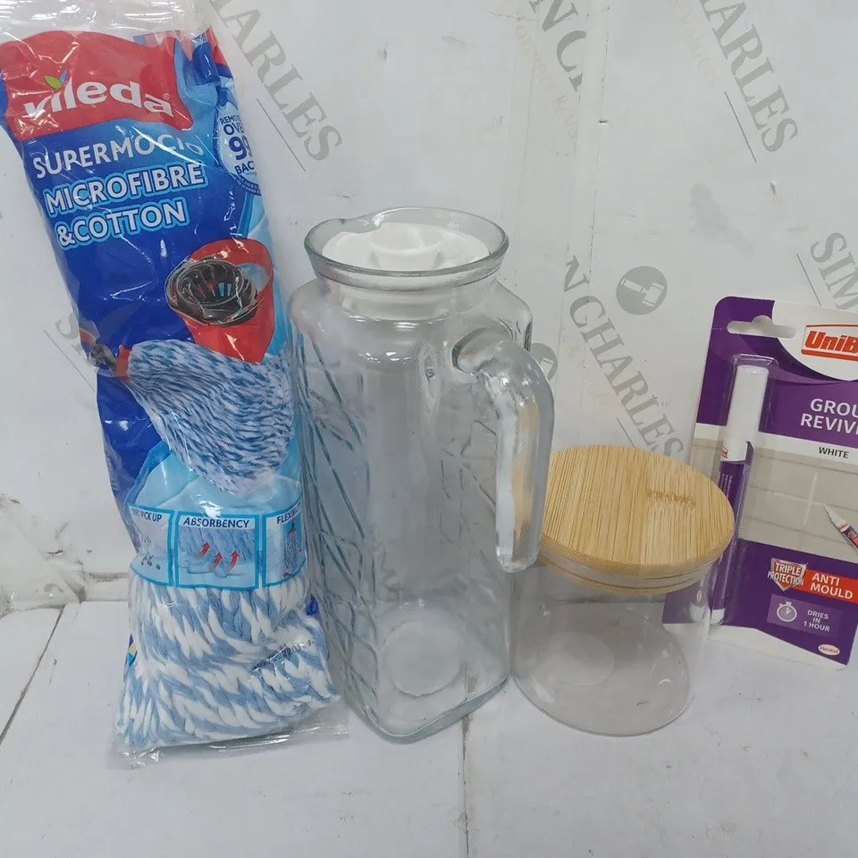 APPROXIMATELY 20 ASSORTED ITEMS TO INCLUDE VILEDA MICROFIBRE & COTTON MOPHEAD, UNIBOND GROUT REVIVER, GLASS JAR, ETC - COLLECTION ONLY