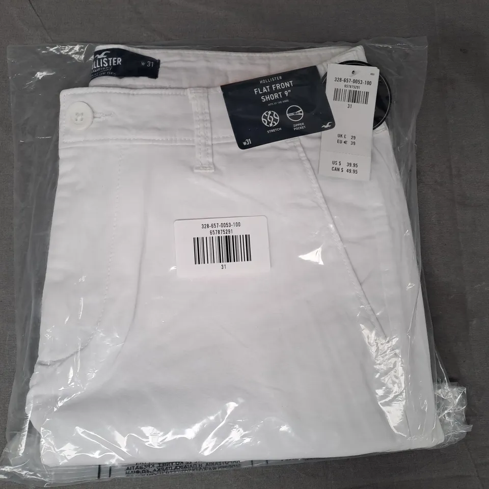 HOLLISTER FLAT FRONT SHORTS IN WHITE SIZE 31