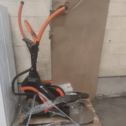 NEW IMAGE UPRIGHT ELLIPTICAL CROSS TRAINER