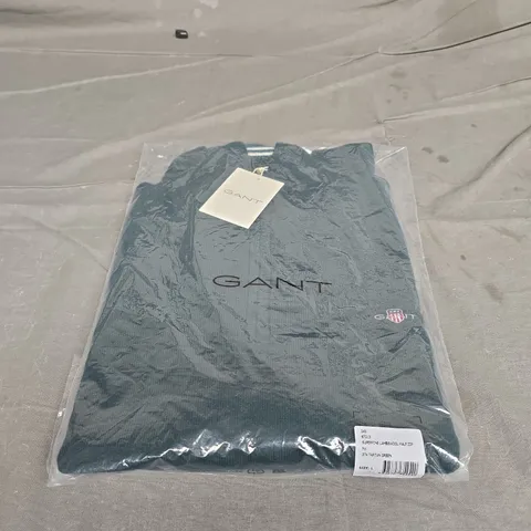 BAGGED GANT SUPERFINE LAMBSWOOL HALF ZIP FLEECE - SIZE LARGE
