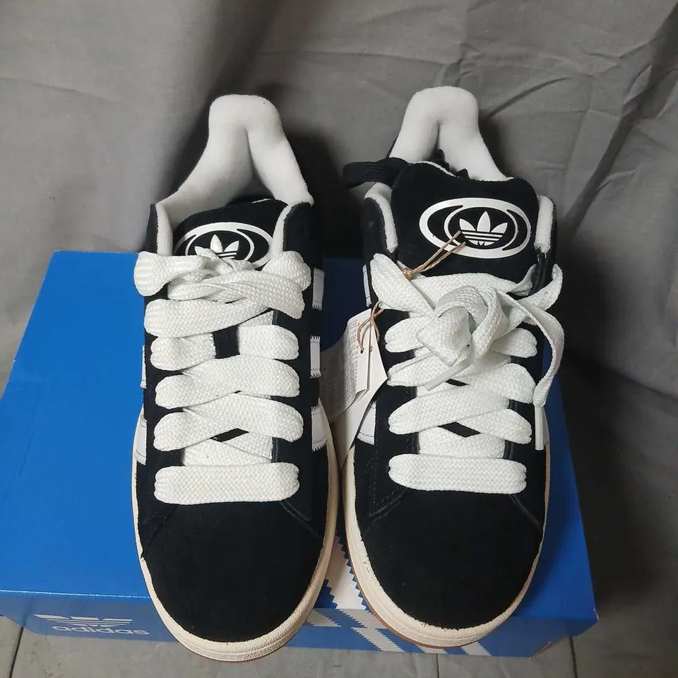 ADIDAS CAMPUS SNEAKERS – BLACK/WHITE, UK 6.5 (US 7) – MEN'S SHOES