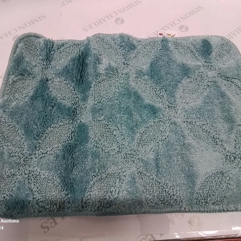 BRAND NEW PACO HOME 40X55CM TURQUOISE BATH MAT