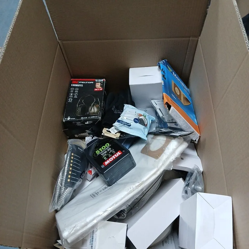 BOX OF APPROXIMATELY 20 ASSORTED ITEMS INCLUDING BRIERS GLOVES , MOTUL MOTOR OIL AND PHILIPS WATER FILTER 