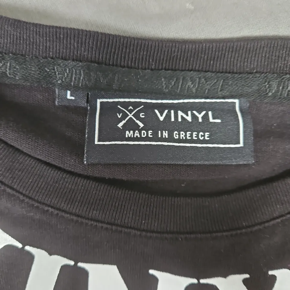 VINYL T-SHIRT – BLACK, SIZE L