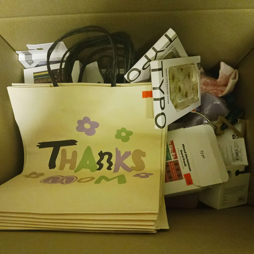 MEDIUM BOX OF APPROXIMATELY 20 ASSORTED HOUSEHOLD ITEMS TOINCLUDE PHONE CASES, CHRISTMAS CARDS AND GIFT BAGS