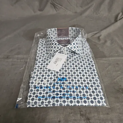 HAWES & CURTIS SLIM FIT TWO BUTTON SEMI CUTAWAY SINGLE CUFF SHIRT IN WHITE & NAVY SIZE M-LNG