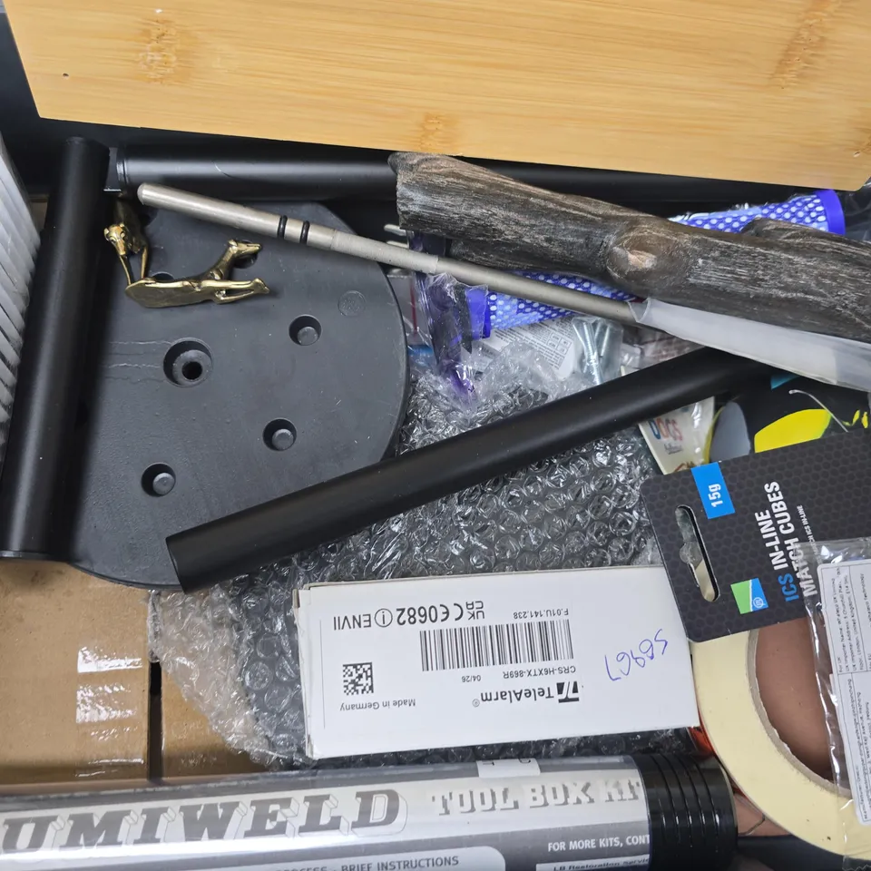 APPROXIMATELY 12 ASSORTED HOUSEHOLD ITEMS TO INCLUDE MASTERLOCK EXCELL, MINI WAX HEATER KIT, LUMIWELD ROD KIT, ETC