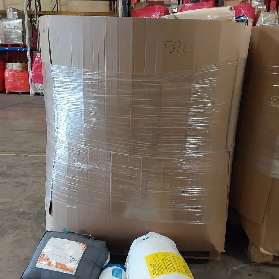 PALLET OF ASSORTED BEDROOM AND COMFORT BASED PRODUCTS TO INCLUDE; PILLOWS, SUPPORT SEAT CUSHIONS AND SIMILARLY RELATED GOODS 