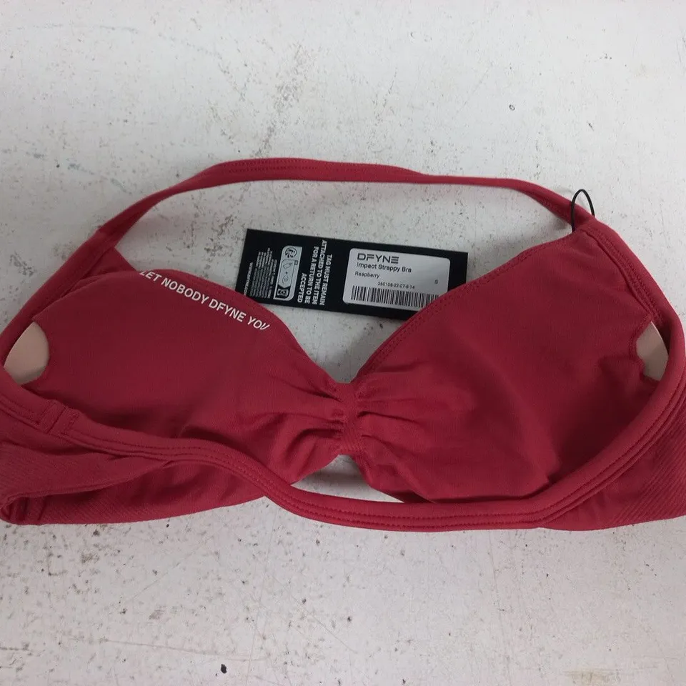 DFYNE IMPACT STRAPPY BRA IN RASPBERRY - S