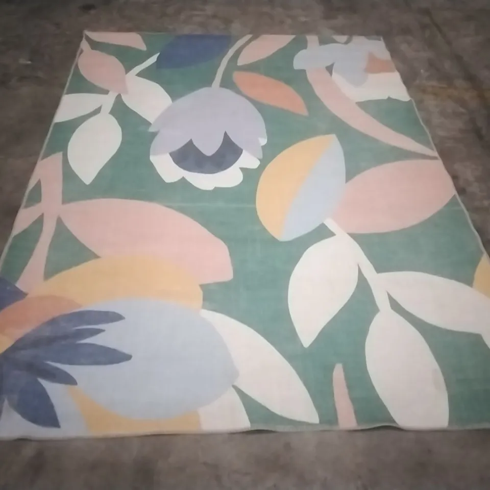 QUALITY DESIGNER RUG APPROXIMATELY 220X160CM