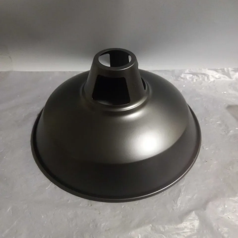 UNBRANDED CEILING LIGHT BLACK WITH FITTINGS
