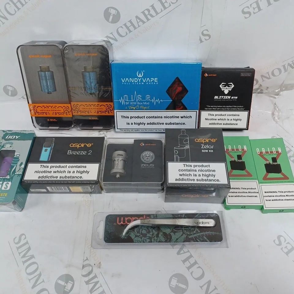 BOX OF APPROXIMATELY 10 ASSORTED E-CIGARETTE PRODUCTS & ACCESSORIES TO INCLUDE VANDYVAPE, ASPIRE, ORION ETC  