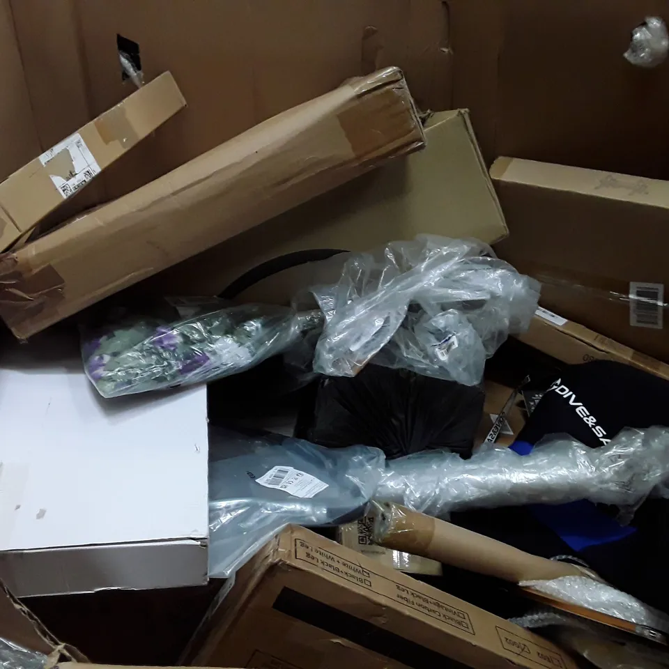 PALLET CONTAINING ASSORTED HOUSEHOLD PRODUCTS INCLUDING 39" DESK, PULL UP BAR, AIR COOLER & BUG SALT GUN
