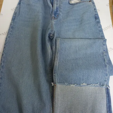 ABERCROMBIE & FITCH SIZE 8 HIGH RISE